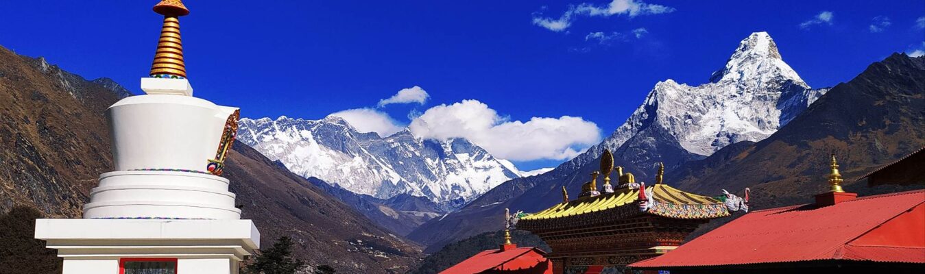 Why trekkers should change their water bottle with a Hydration pack?