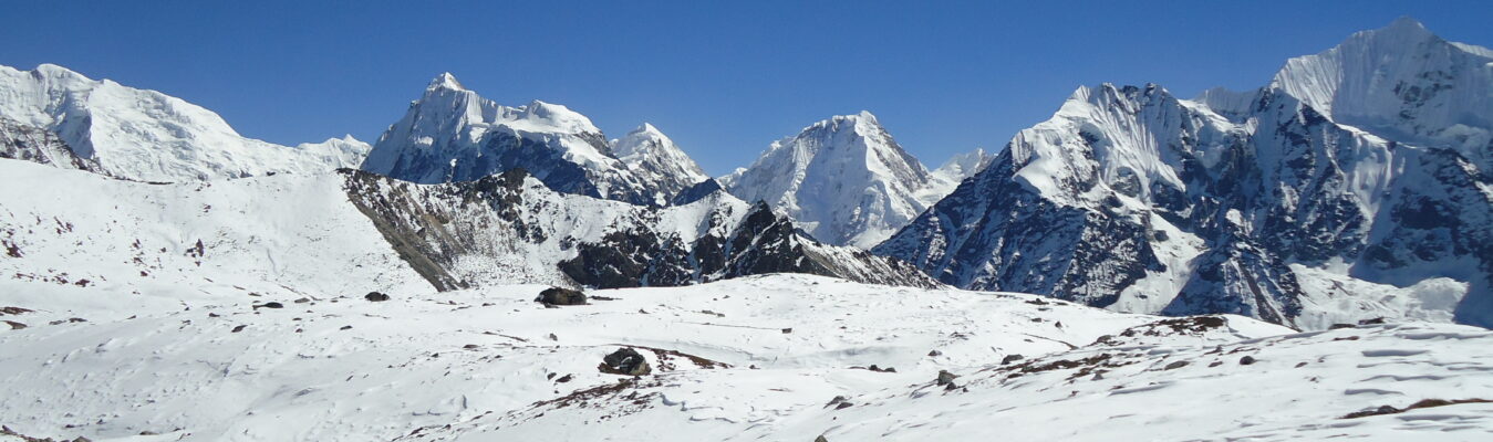 A calming and charming Gokyo Lake trek blog in the Everest region