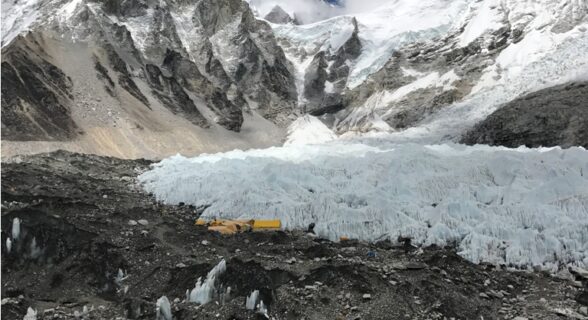 Khumbu ice fall Everest