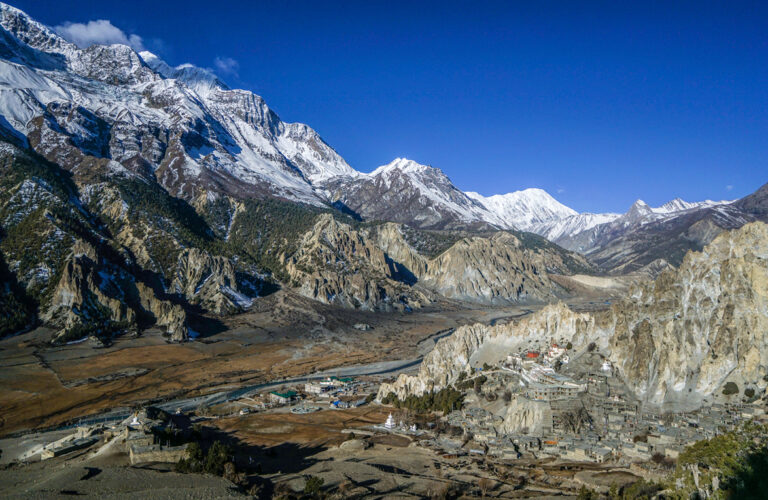 Annapurna Circuit Trek – 12 Days Cost & Itinerary 2025/2026