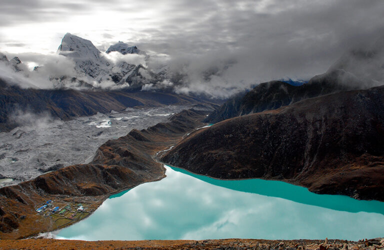 Gokyo Lake with Renjo Pass Trekking – 13 Days