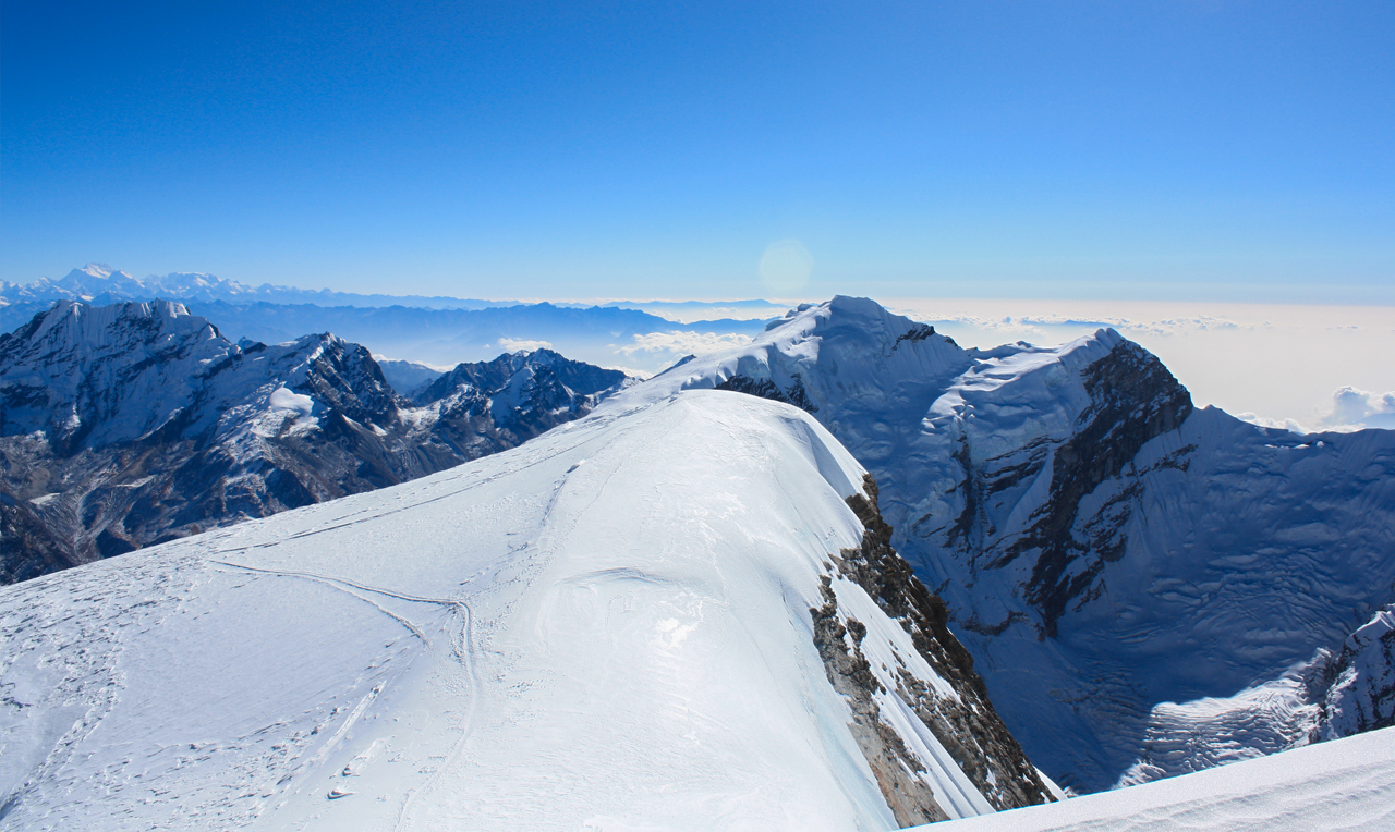 Mera Peak Climbing – 12 Days