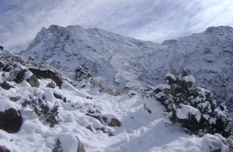 Kusum Kanguru climbing – 14 Days