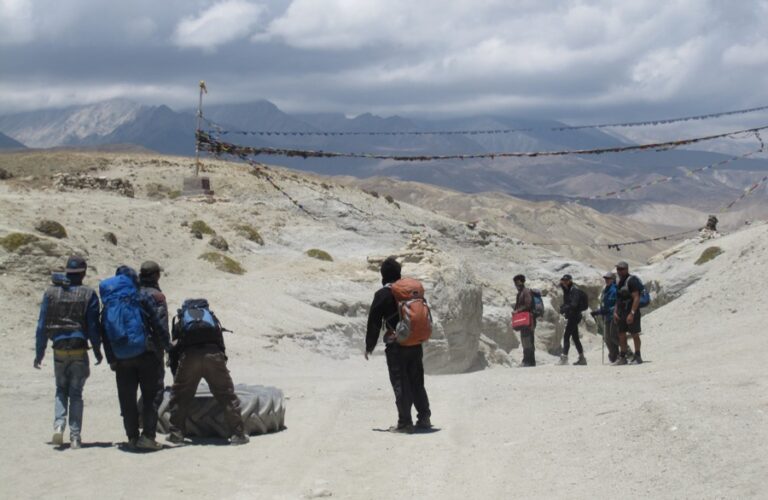 Mustang Hiking – 10 Days