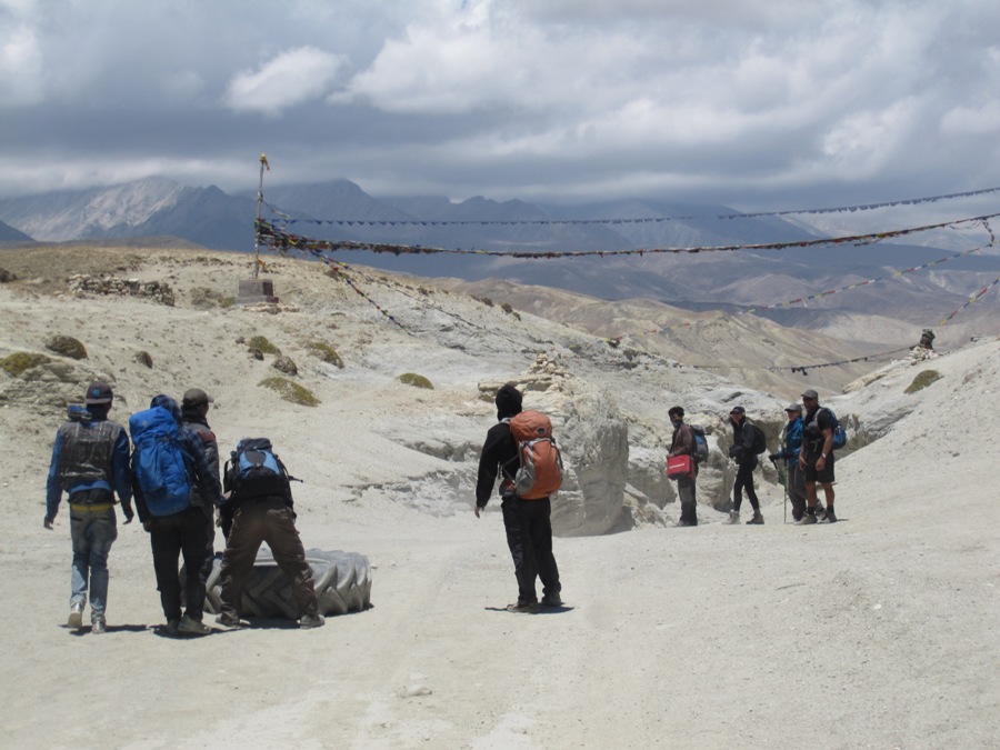 Mustang Hiking – 10 Days
