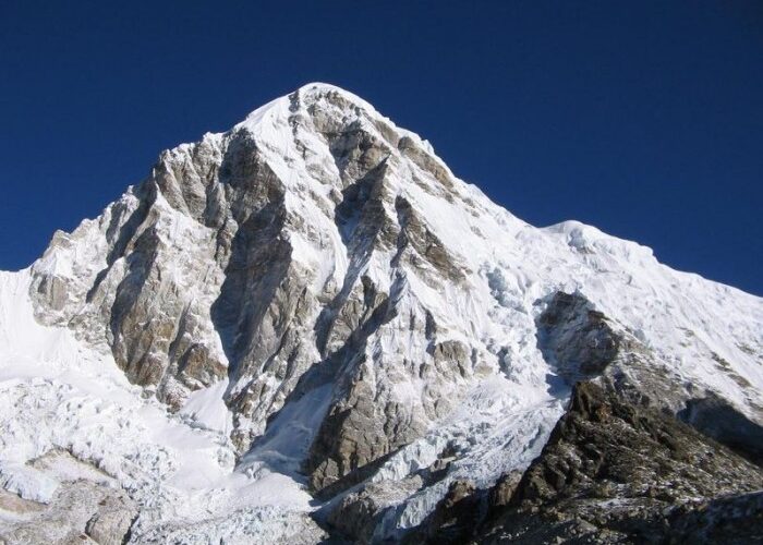 Pumori Expedition – 30 Days