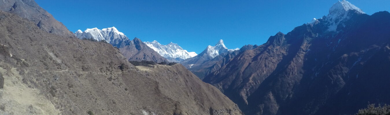 How to Acclimatize Properly on High-Altitude Treks: A Guide by Skyline Treks