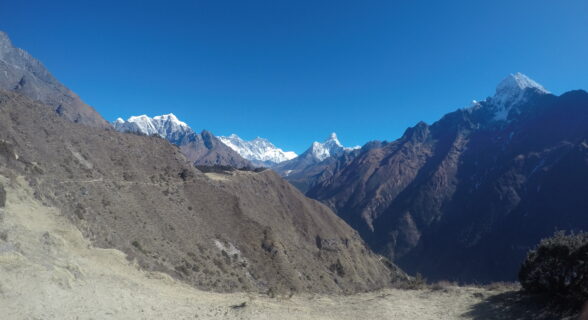 How to Acclimatize Properly on High-Altitude Treks: A Guide by Skyline Treks