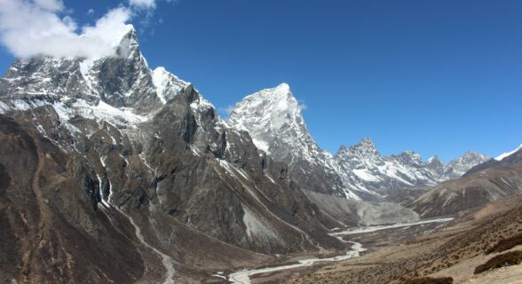 Lobuche to Gorakshep: Altitude, Terrain, and Difficulty Level Explained