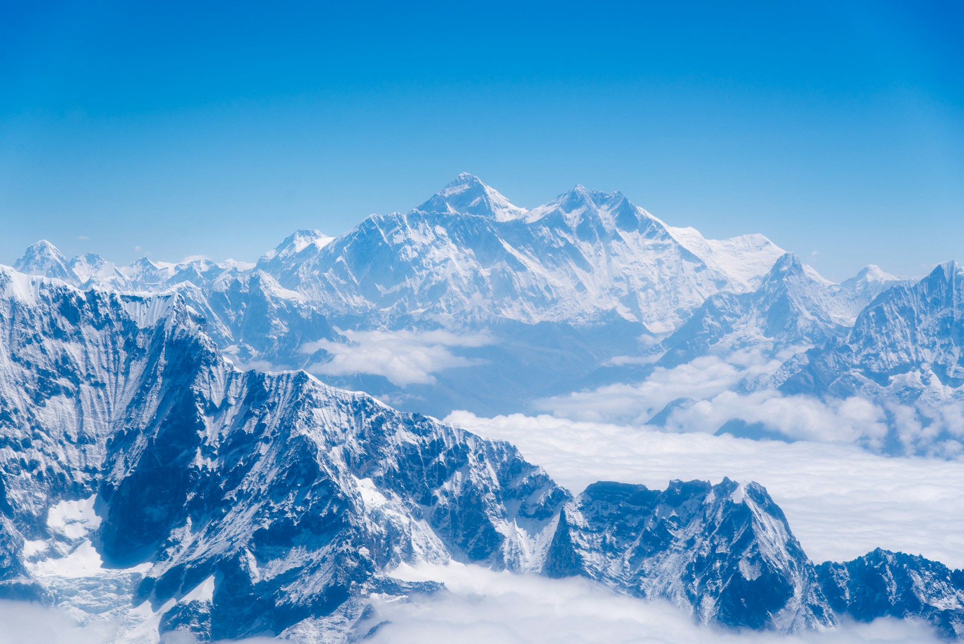 Helicopter Tour vs Everest Base Camp Trek