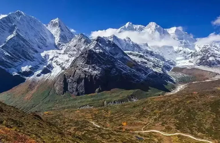 Kharta Valley Trek and Khangsung Face with Everest Base Camp – 25 Days