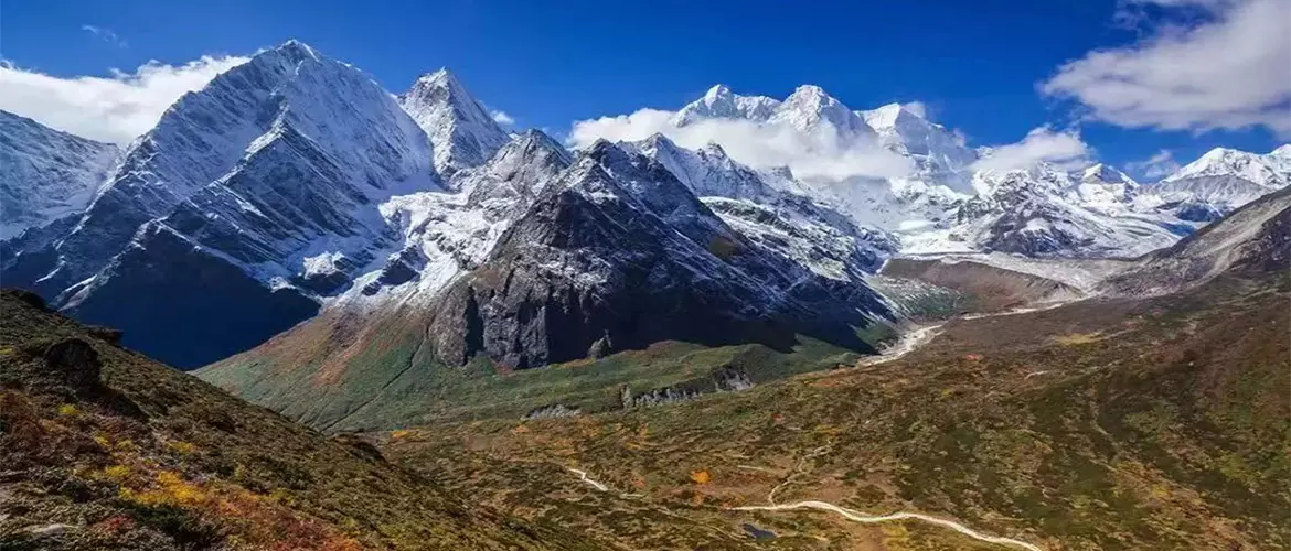 Kharta Valley Trek and Khangsung Face with Everest Base Camp – 25 Days